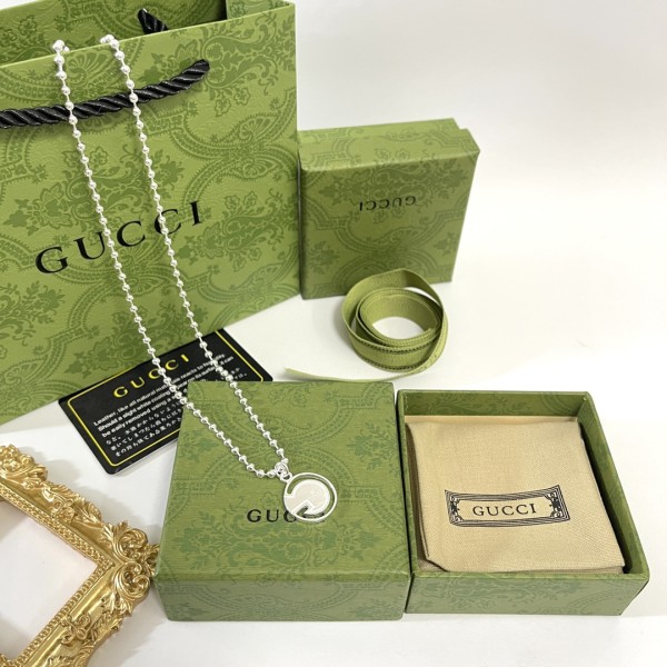 Jewelry Gucci 77
