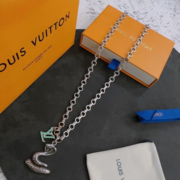 Jewelry Louis Vuitton 44