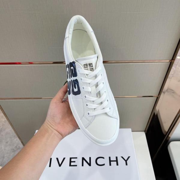 Givenchy City Sport Tag Effect 4G Print Black White