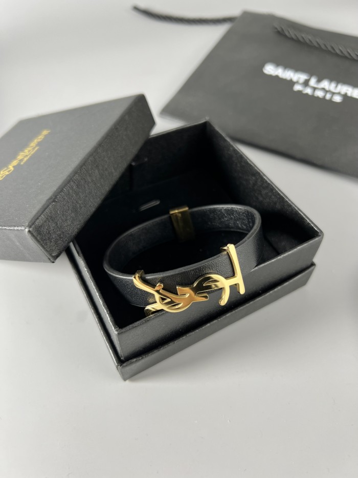 Jewelry yves saint laurent 37
