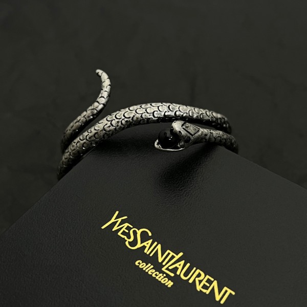 Jewelry yves saint laurent 42