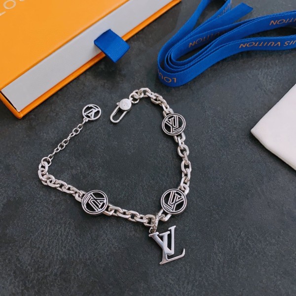 Accessories Louis Vuitton 54