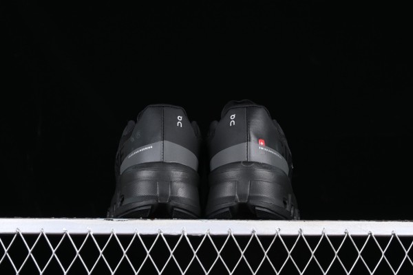 On Running Cloudmonster All Black