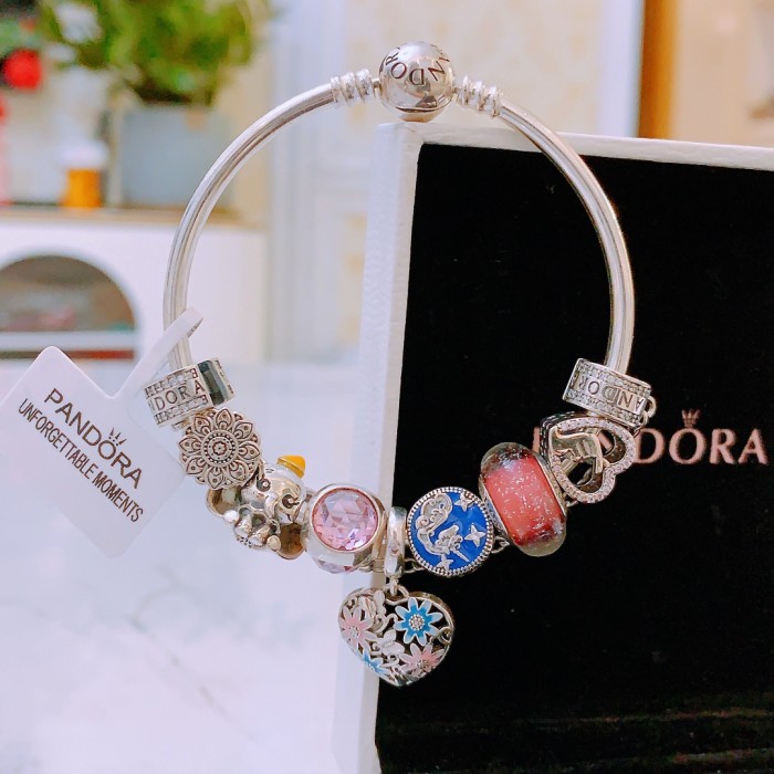 Jewelry pandora 77