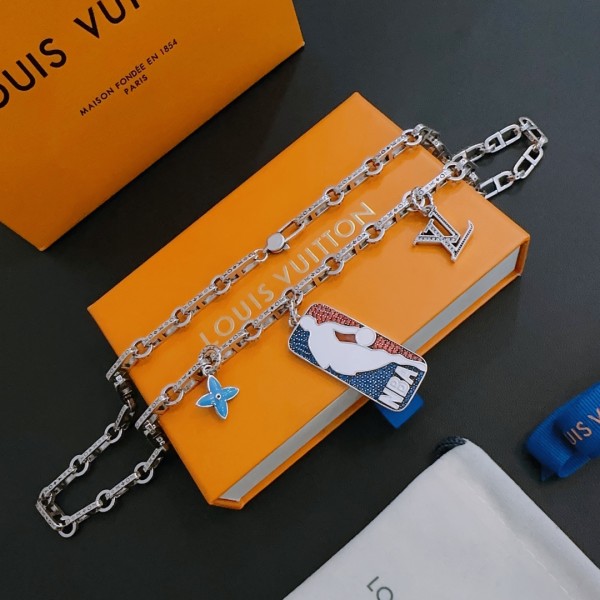 Jewelry Louis Vuitton 68