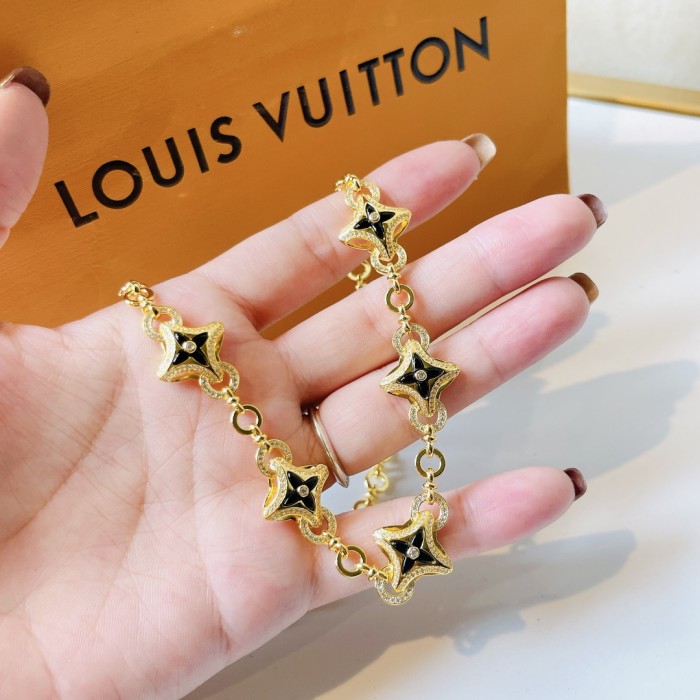 Accessories Louis Vuitton 51