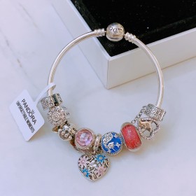Jewelry pandora 77