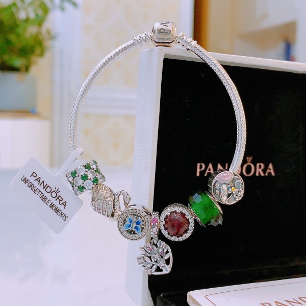 Jewelry pandora 84