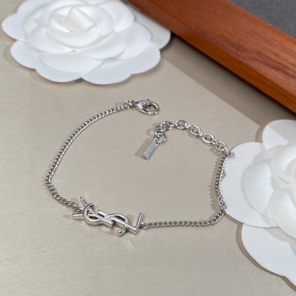 Jewelry yves saint laurent 46