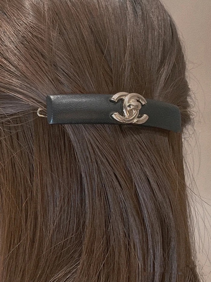 hairclip Chanel 1
