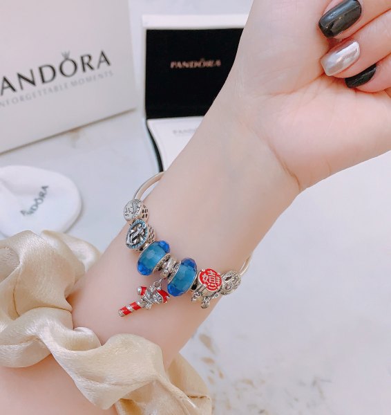 Jewelry pandora 107