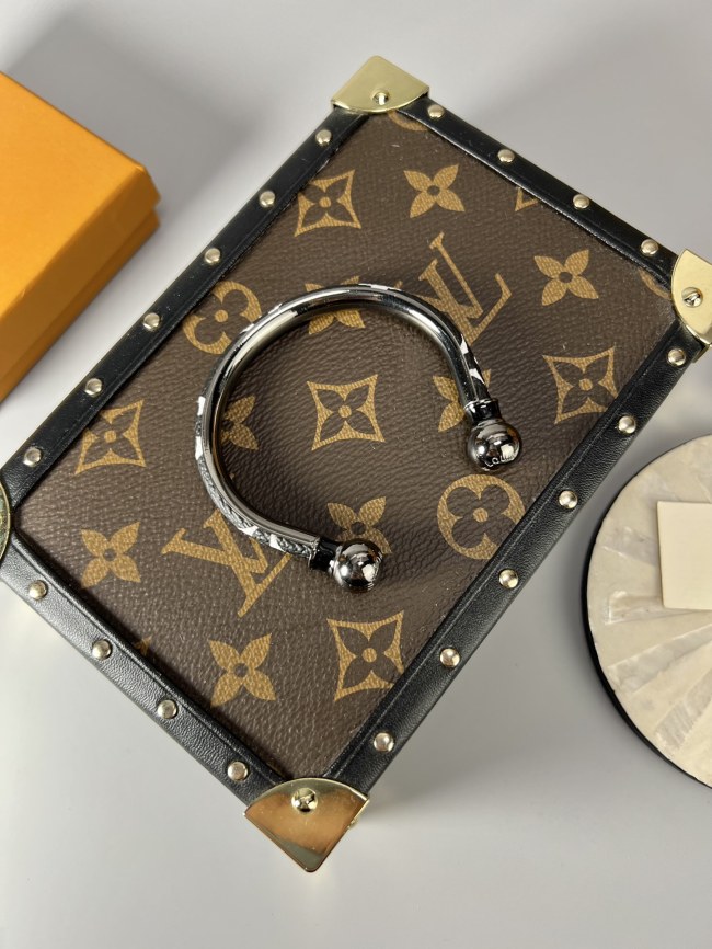 Jewelry Louis Vuitton 96