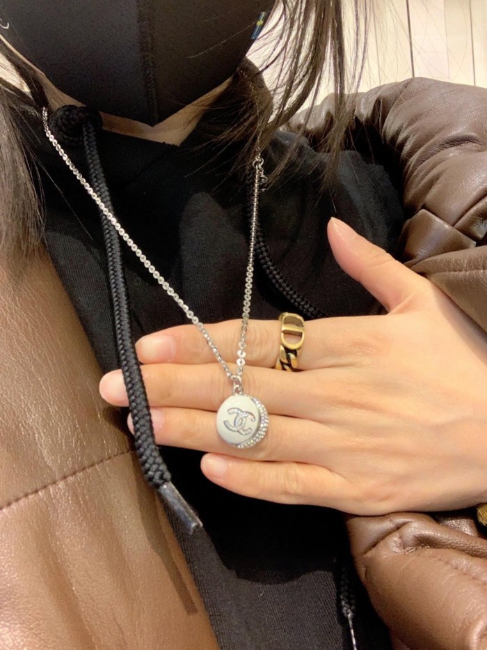 Jewelry Chanel 555