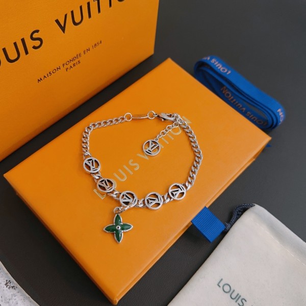 Jewelry Louis Vuitton 79