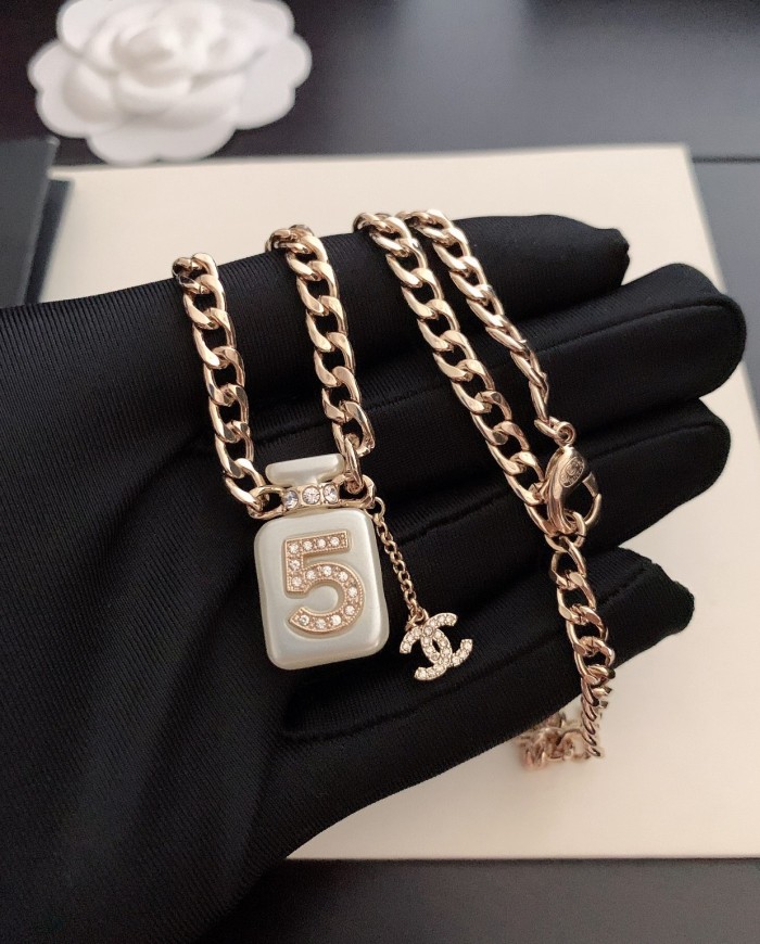 Jewelry Chanel 588