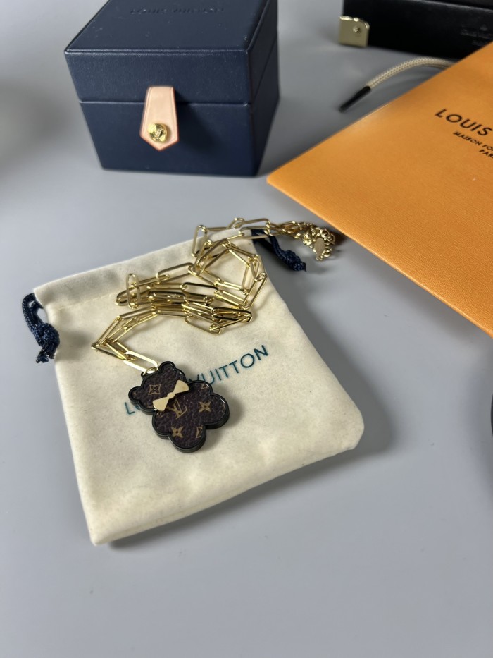 Jewelry Louis Vuitton 82