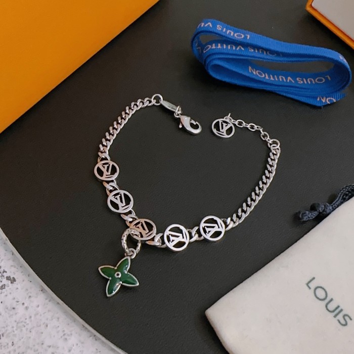 Jewelry Louis Vuitton 79