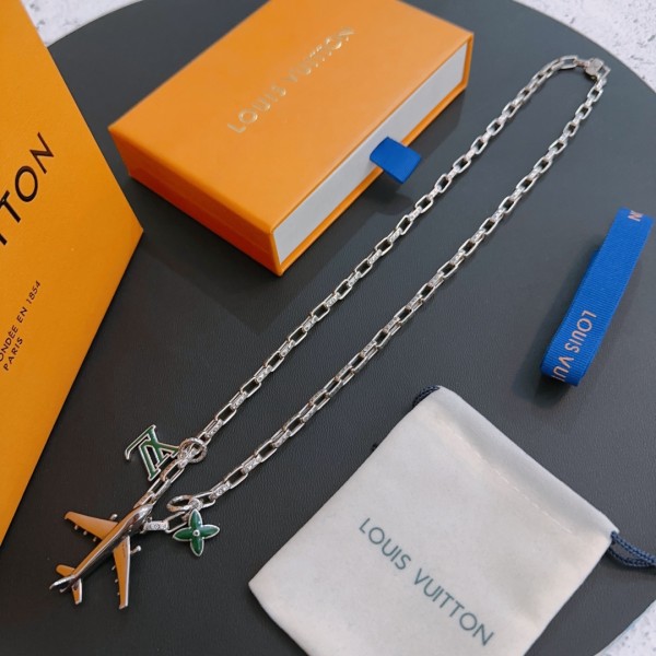 Jewelry Louis Vuitton 76