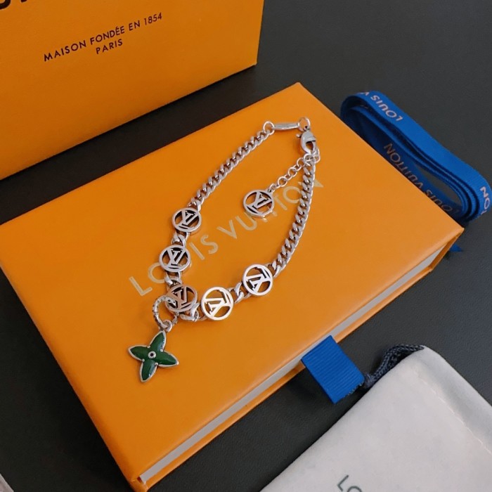 Jewelry Louis Vuitton 79