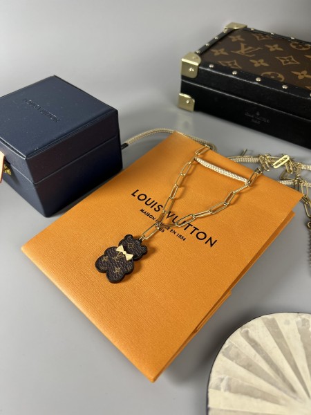 Jewelry Louis Vuitton 82