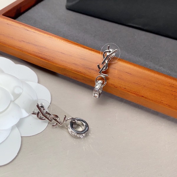 Jewelry yves saint laurent 49