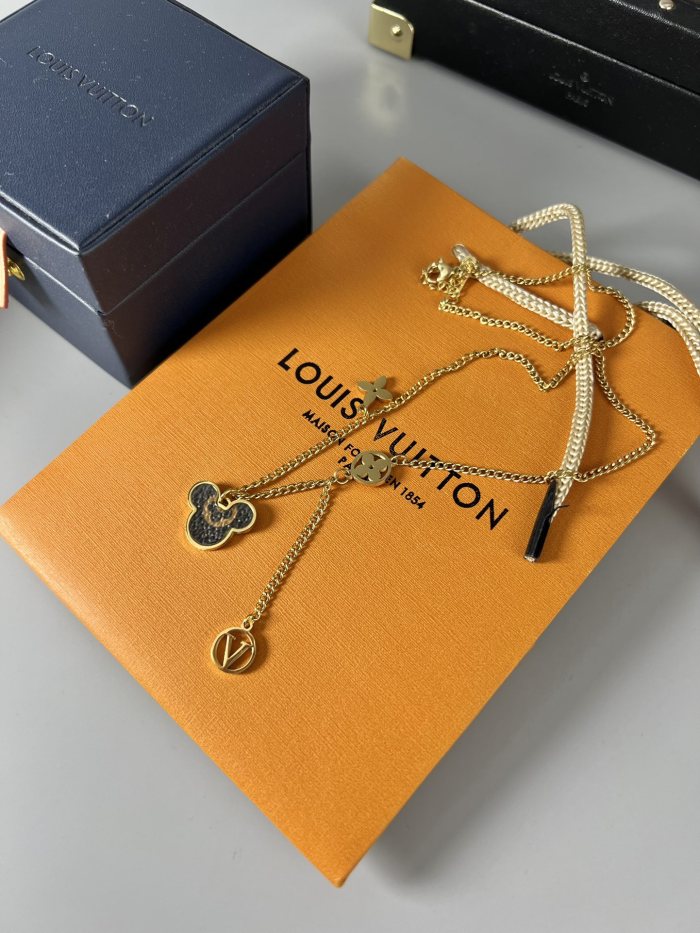 Jewelry Louis Vuitton 81