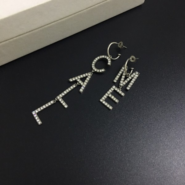 Jewelry yves saint laurent 58