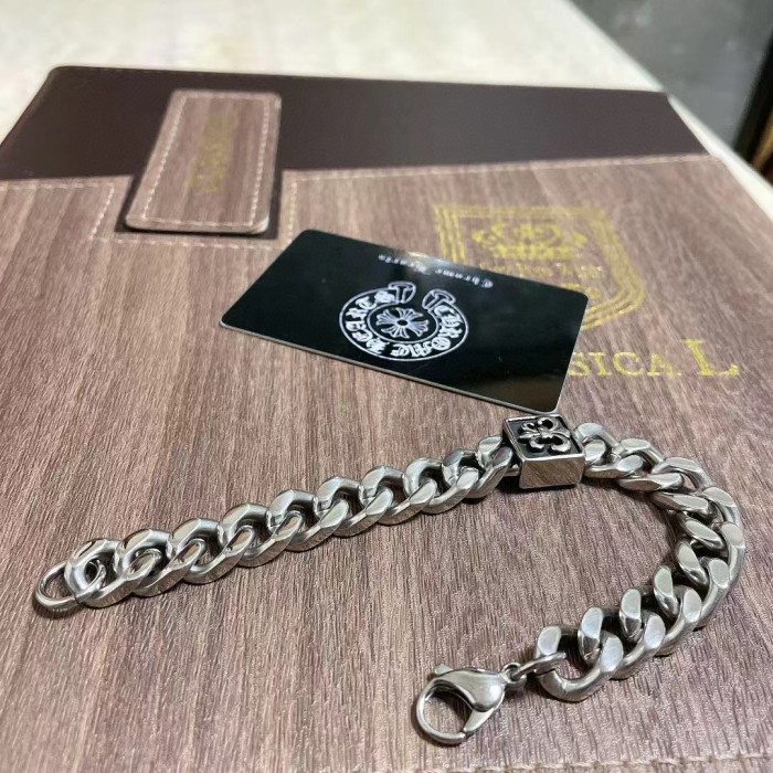 Jewelry chrome hearts 211
