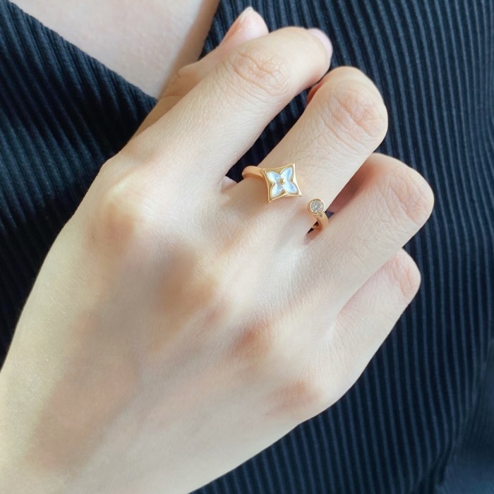 Jewelry Louis Vuitton 111