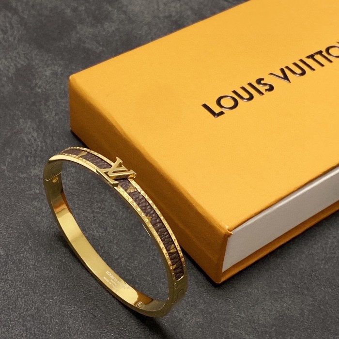 Jewelry Louis Vuitton 108