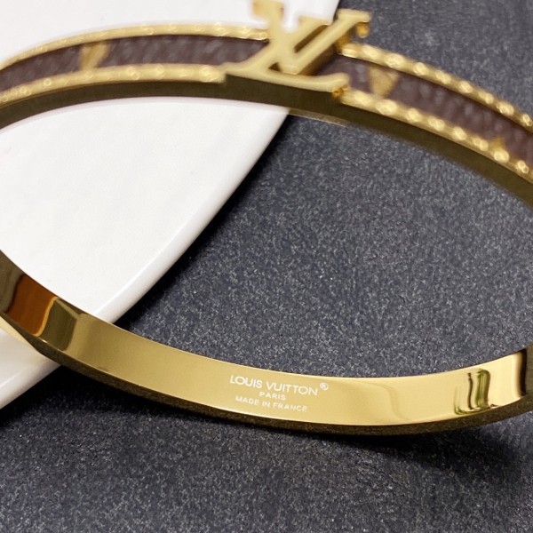 Jewelry Louis Vuitton 108