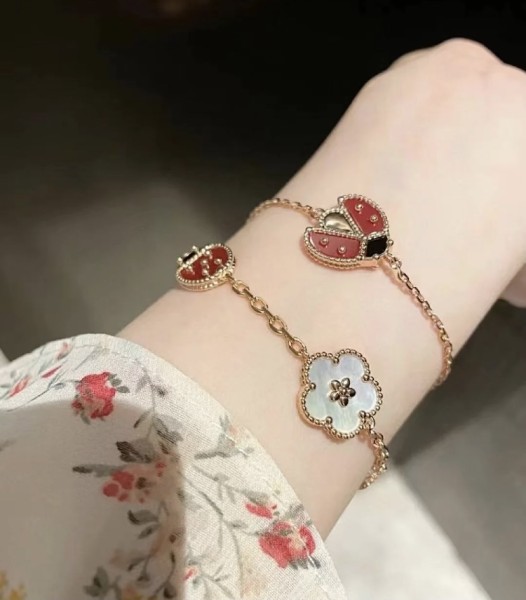 Jewelry Van Cleef x Arpels 23