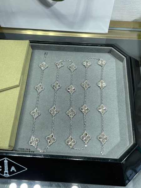 Jewelry Van Cleef x Arpels 18