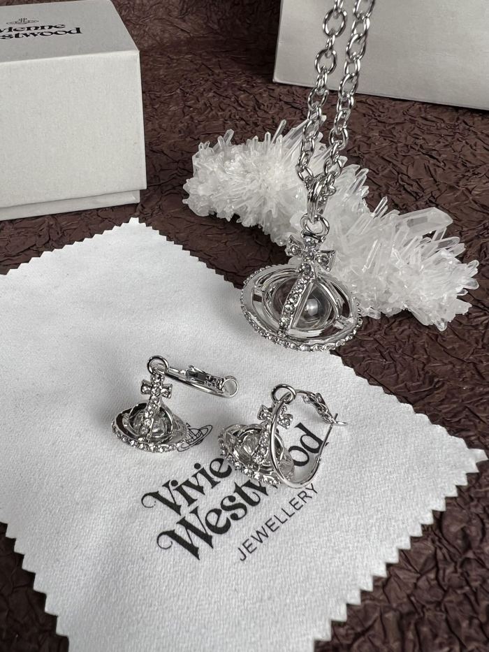  Jewelry vivienne westwood 51