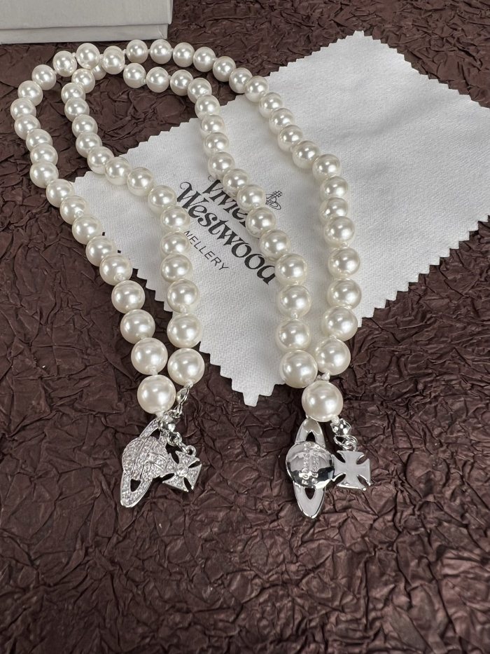  Jewelry vivienne westwood 52