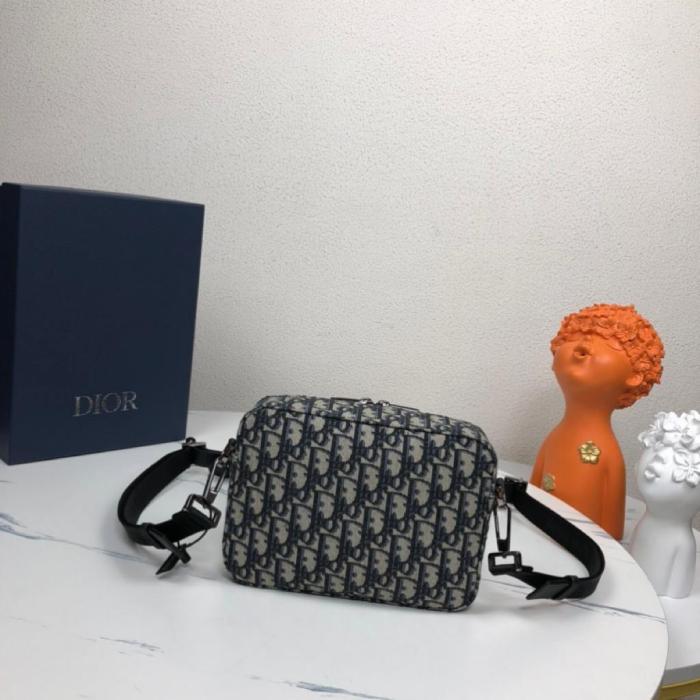 Dior Safari Bag with Strap Beige and Black Dior Oblique Jacquard 1ESPO206YKY_H27E size 22*5*15 cm