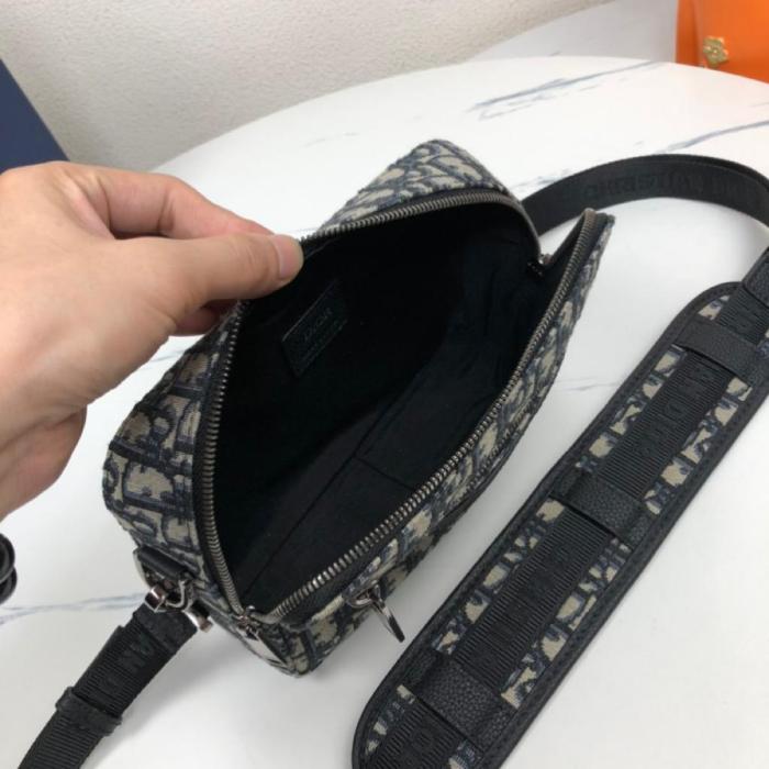 Dior Safari Bag with Strap Beige and Black Dior Oblique Jacquard 1ESPO206YKY_H27E size 22*5*15 cm