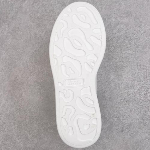 Alexander McQueen Oversized Sneaker in White/jet Black