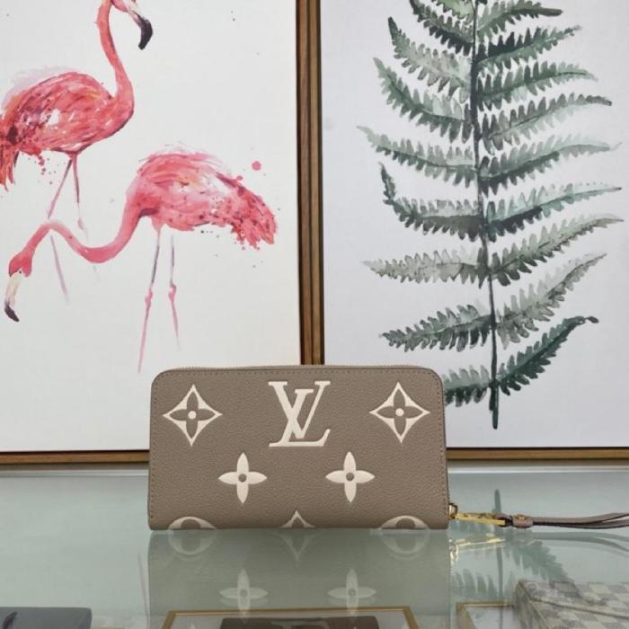 Handbag Louis Vuitton M69794 size 19.5 x 10.5 x 2.5 cm