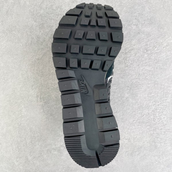 Nike Vaporwaffle sacai Jean Paul Gaultier Black White