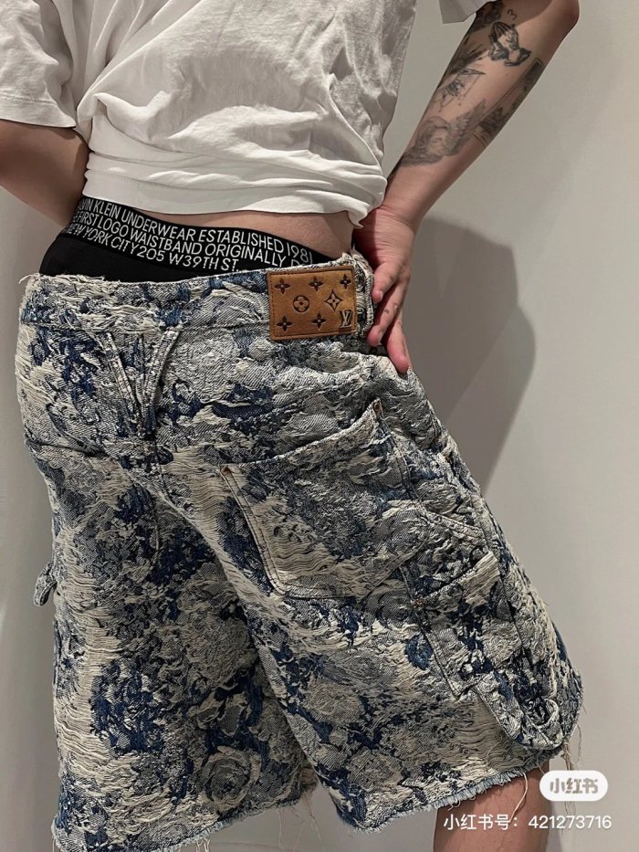 Clothes Louis Vuitton 378