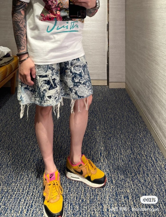 Clothes Louis Vuitton 378