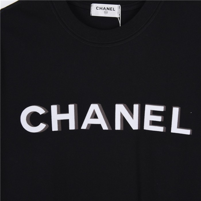 Clothes CHANEL 22