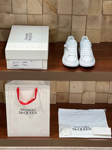 Alexander McQueen  Oversized Sneaker in White Sky Blue