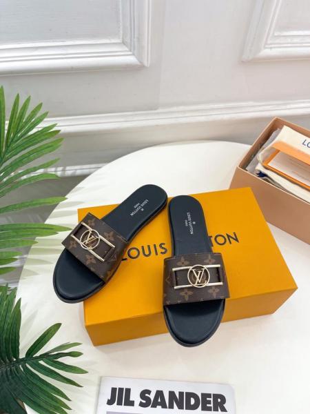 Louis Vuitton 1A64MK Lock it Flat Mule