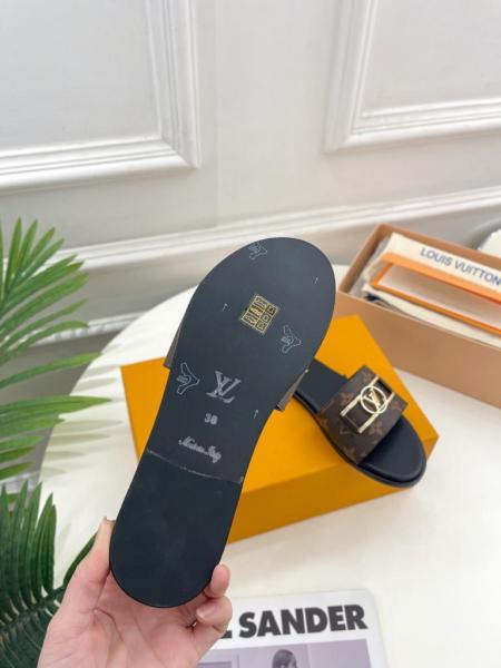 Louis Vuitton 1A64MK Lock it Flat Mule