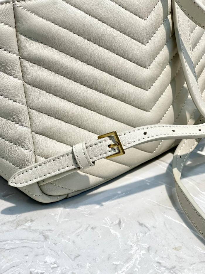 Handbags SAINT LAURENT 672609 size 22×29×15 cm