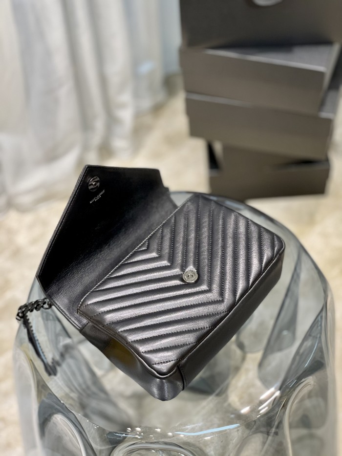 Handbags SAINT LAURENT 392737 size 24x17x6 cm