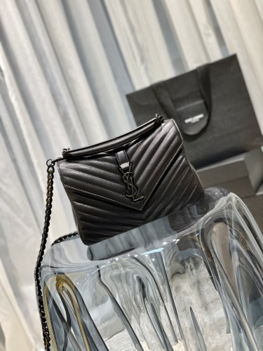 Handbags SAINT LAURENT 392737 size 24x17x6 cm