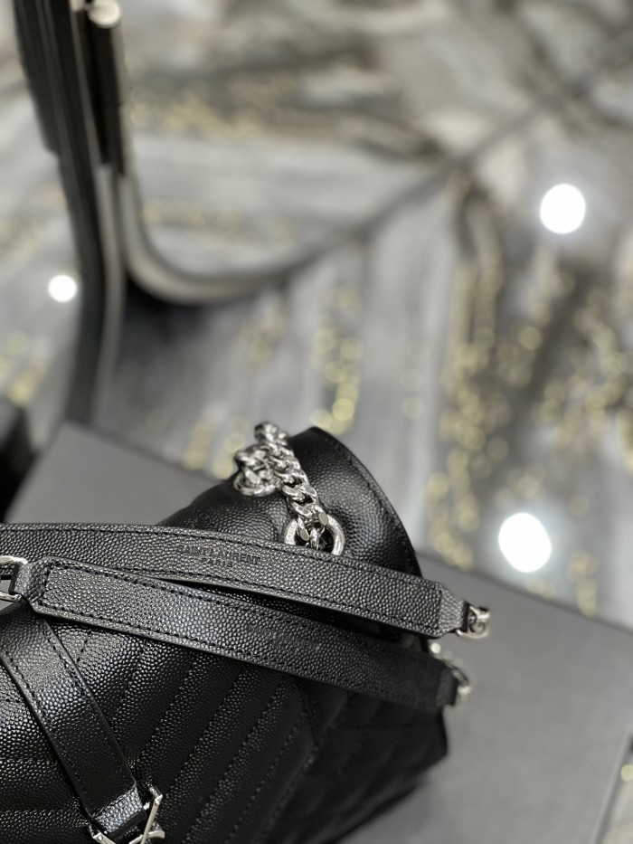 Handbags SAINT LAURENT 487206 size 24x17.5x6 cm